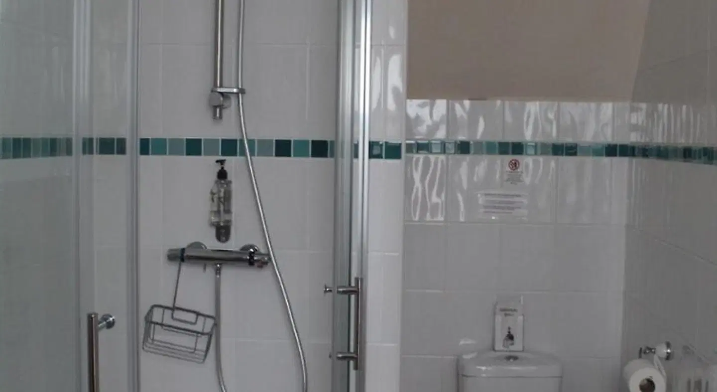 Oakwell Guest House Badezimmer