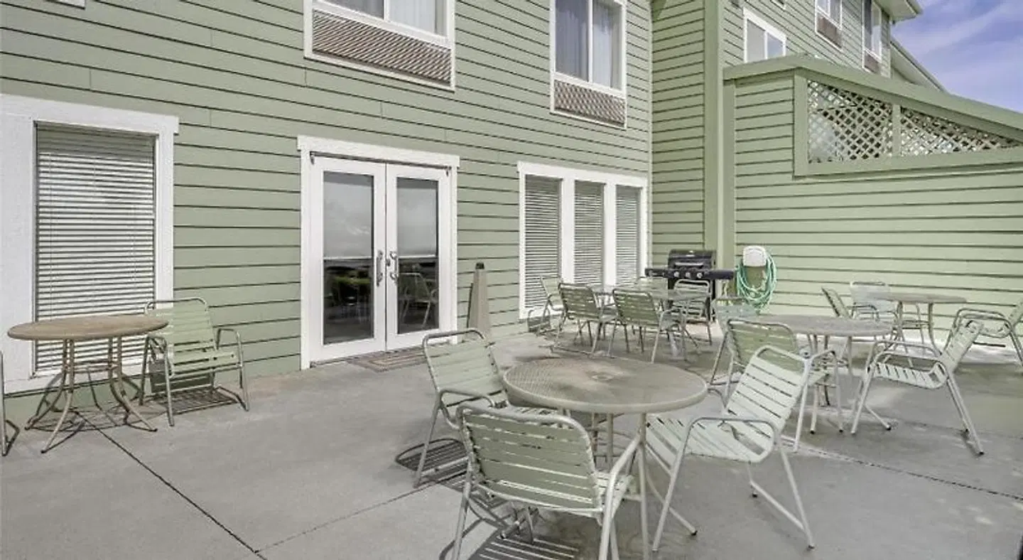 Best Western Bronco Inn Terrasse