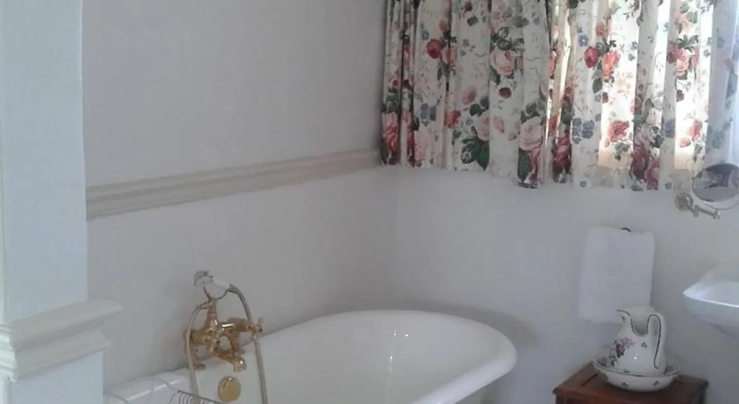 Sherwood's Country House Badezimmer