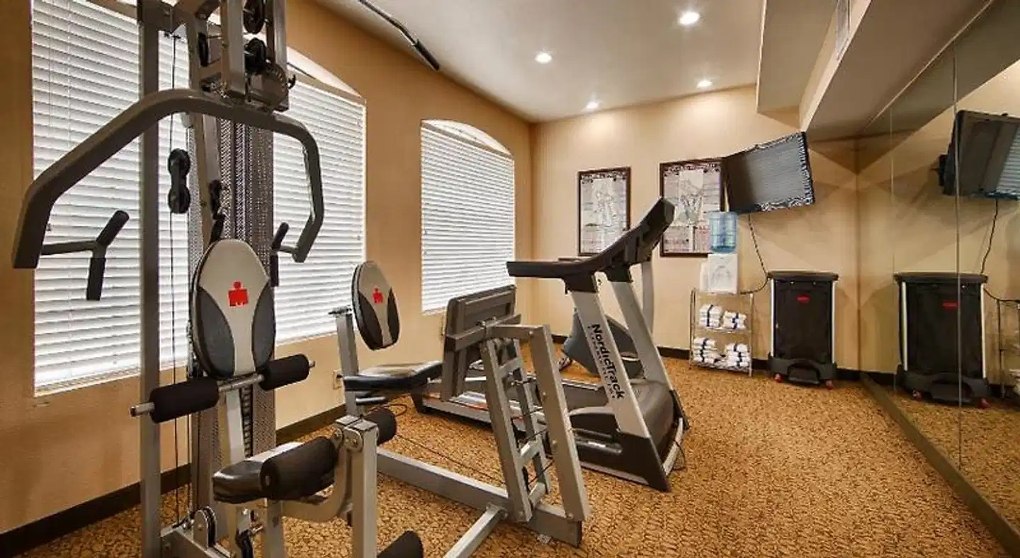 Best Western Windsor Pointe Hotel & Suites-AT&T Center Sport und Entertainment