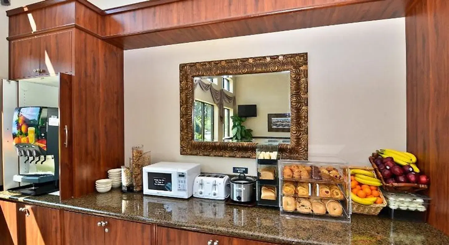 Best Western New Oregon Motel ROOM_EXAMPLE