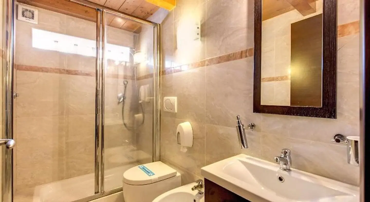 Aurelia Vatican Apartments Badezimmer