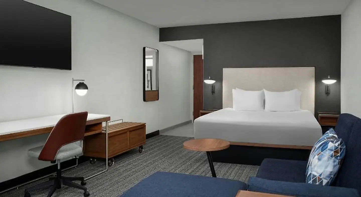 Courtyard by Marriott Bloomington ROOM_EXAMPLE