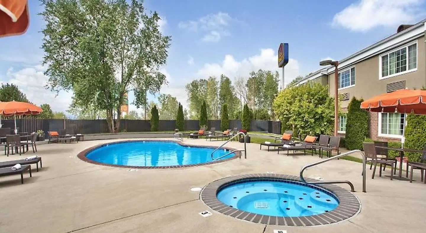 Best Western Mountain View Inn OUTDOOR_POOL