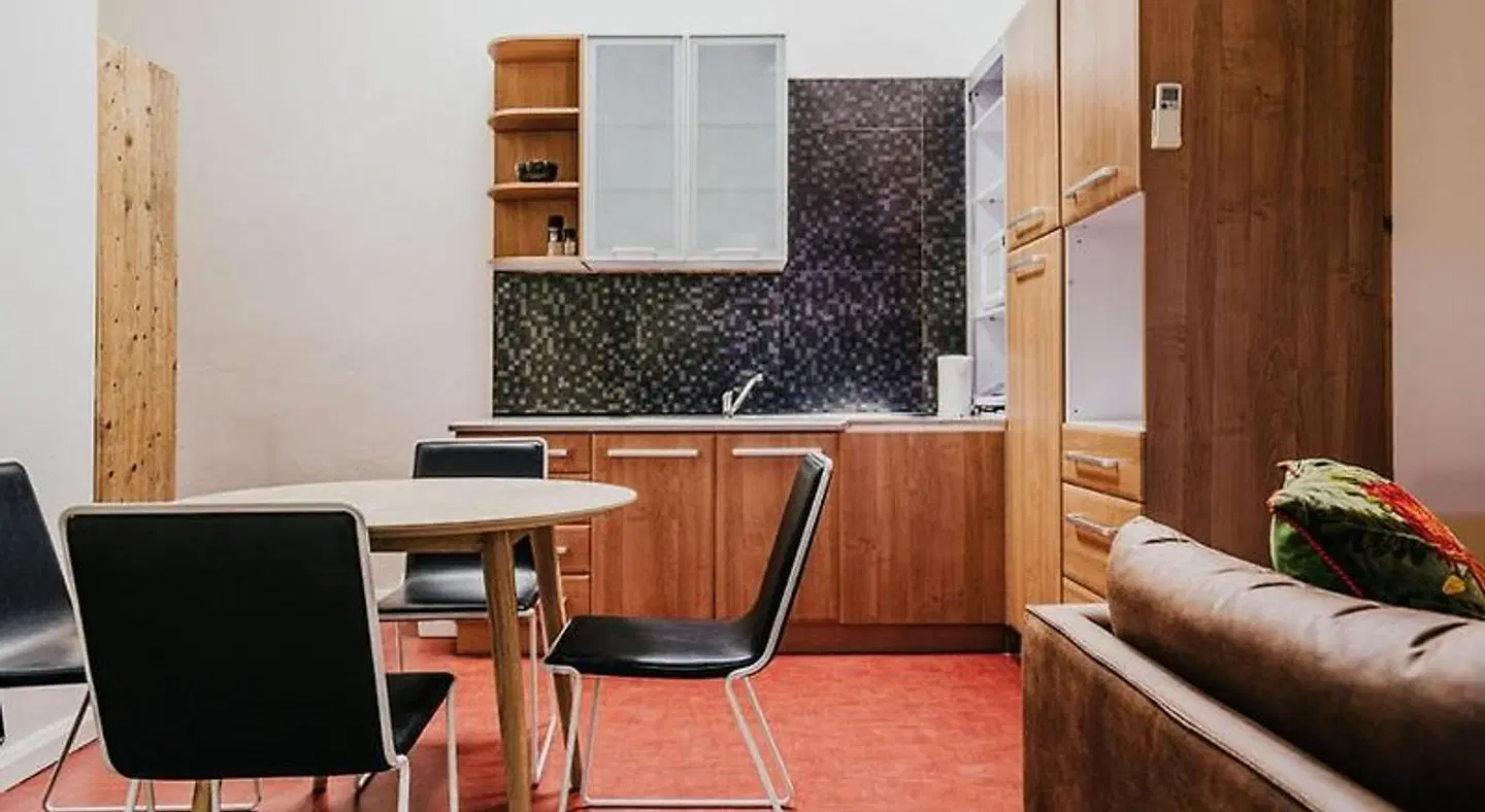 Albert Guest House and Mills Spa Suites ROOM_EXAMPLE