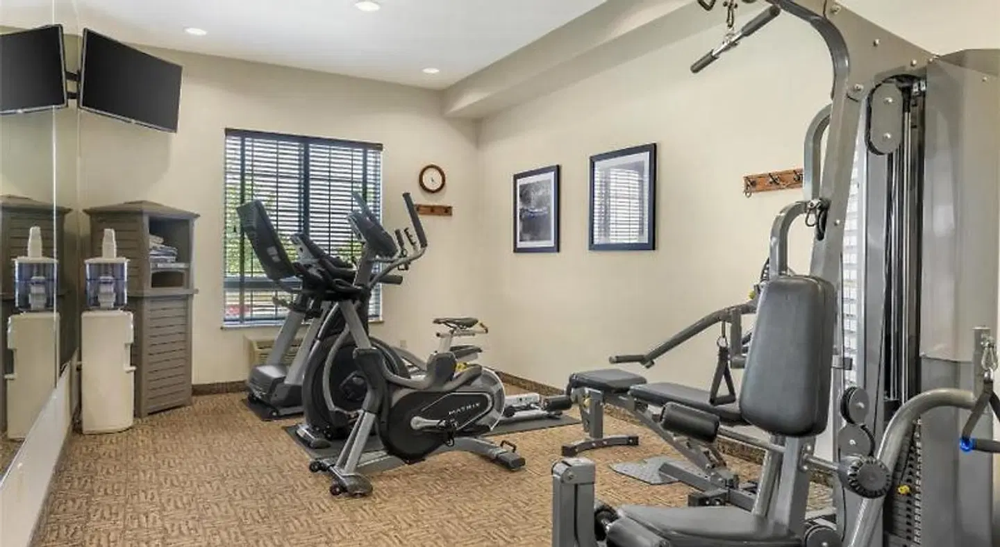Best Western Plus Saint John Hotel & Suites SPORTS_AND_LEISURE