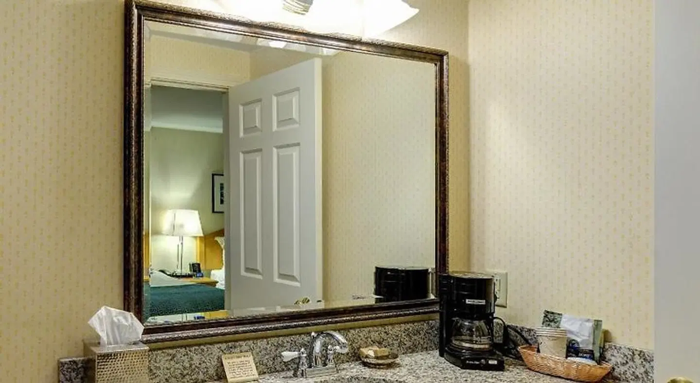 Port Inn And Suites Portsmouth, Ascend Hotel Collection ROOM_EXAMPLE