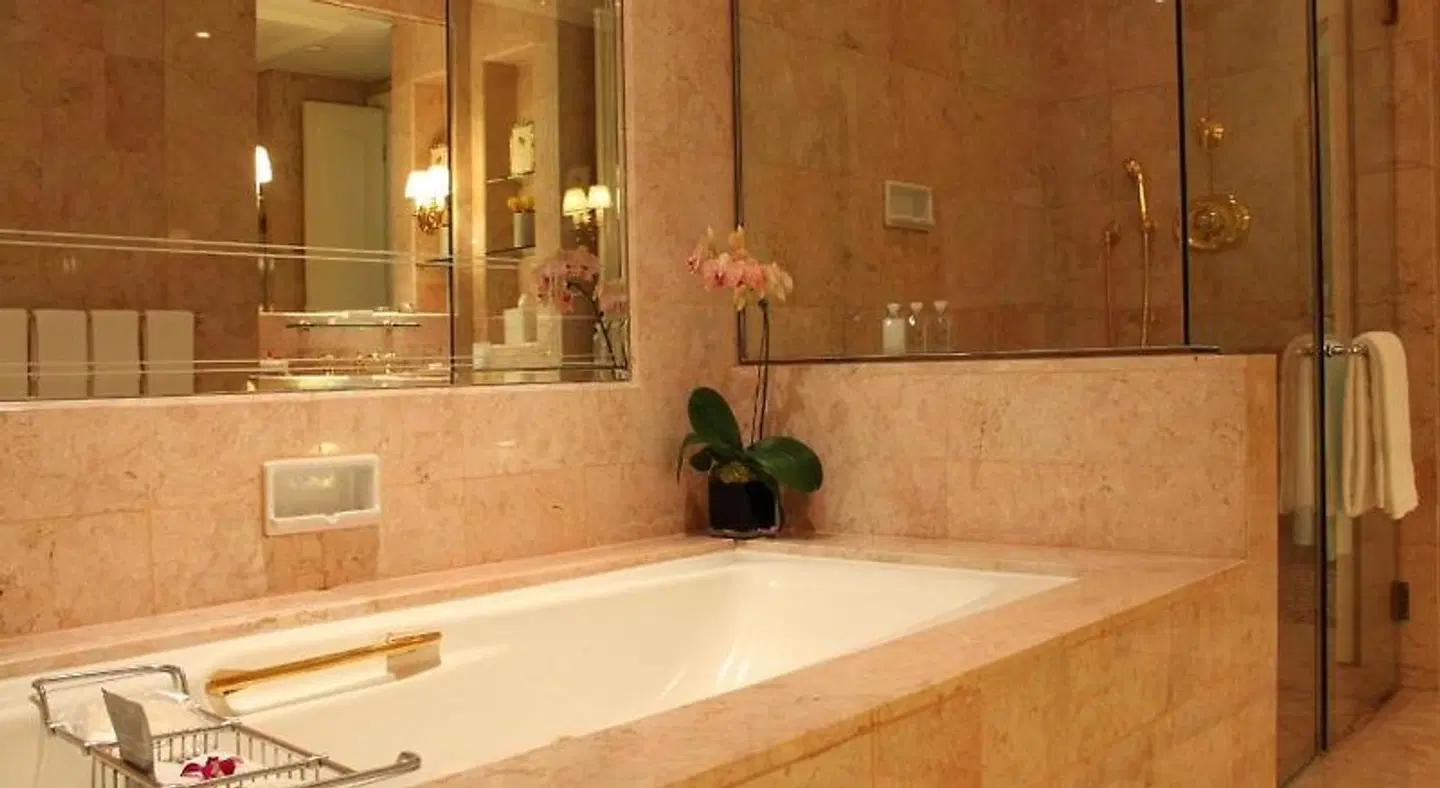 Four Seasons Hotel Singapore Badezimmer