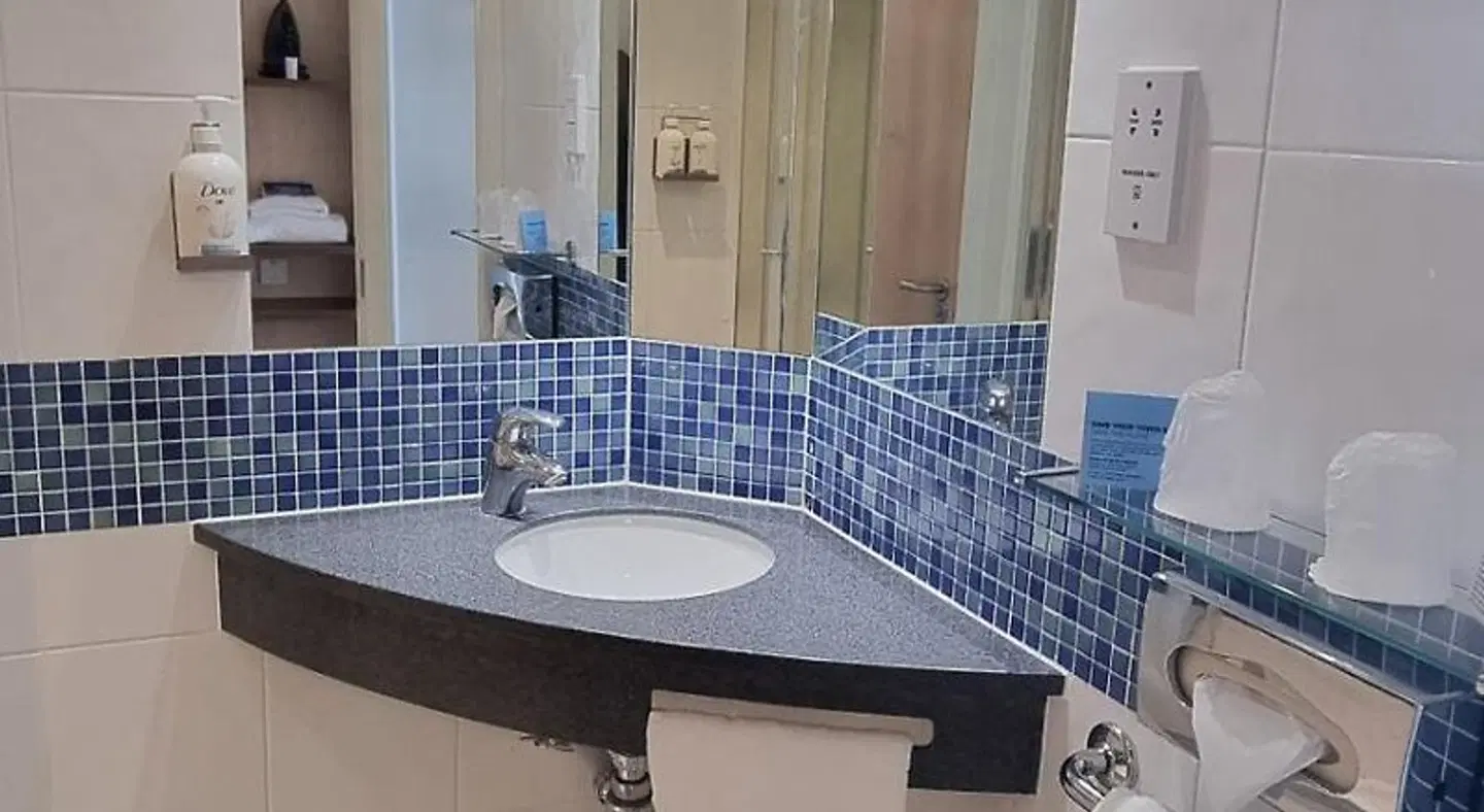 Holiday Inn Express Hull City Centre by IHG Badezimmer