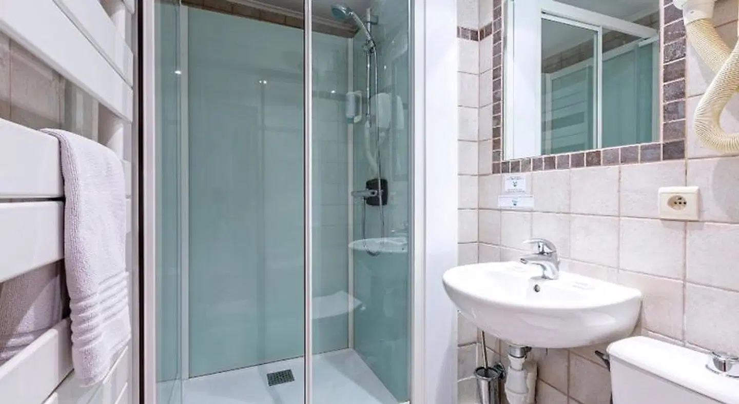 Hotel Le Chamonix Badezimmer