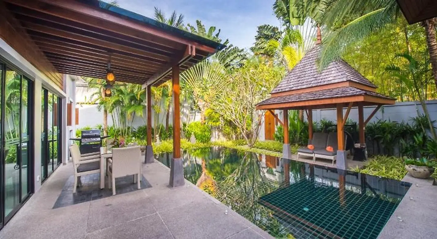 The Bell Pool Villa Resort Terrasse