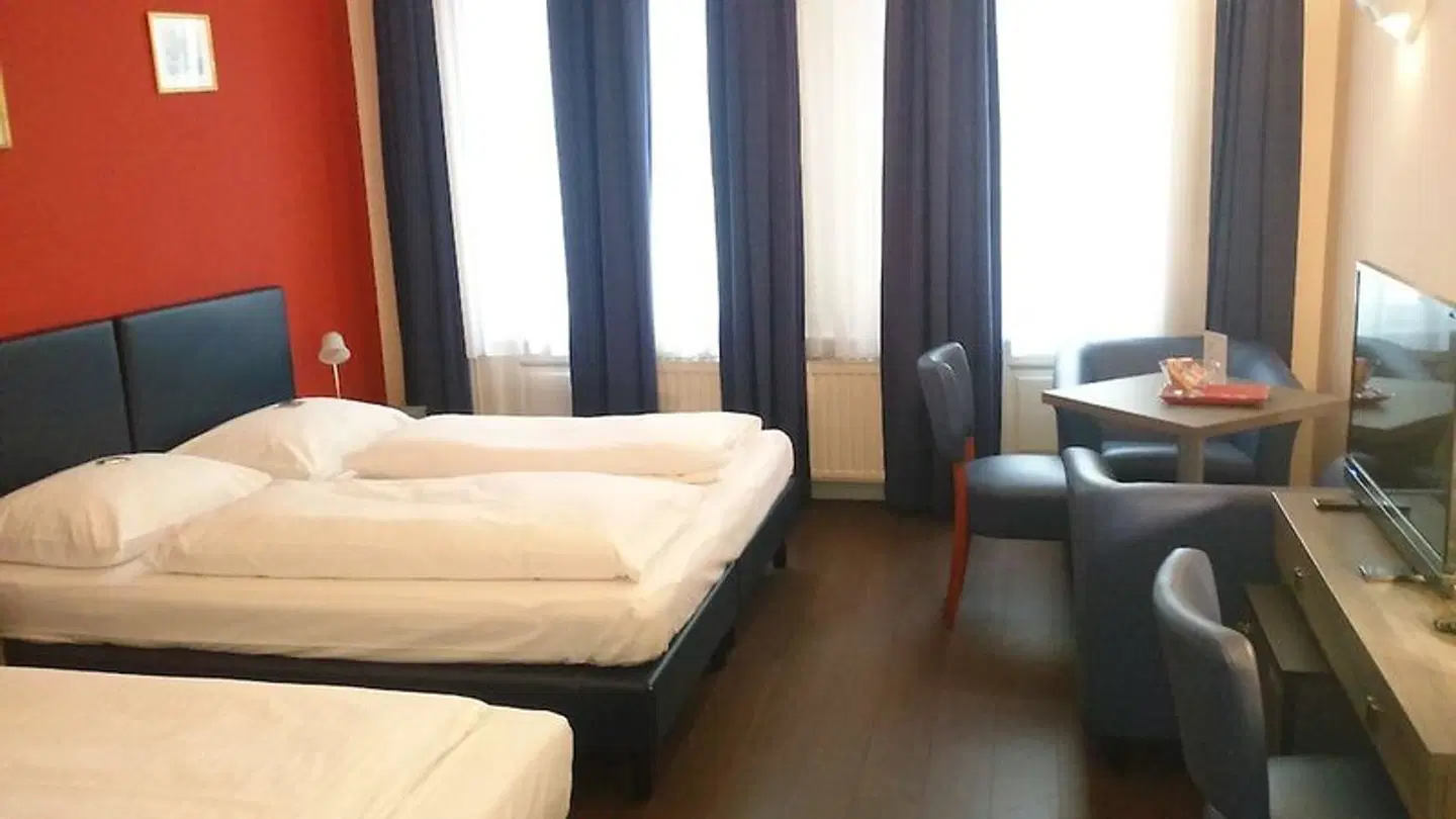 Hotel Pension Excellence ROOM_EXAMPLE