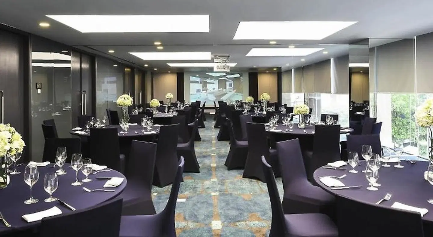 Novotel Suites Hanoi Hotel Restaurant