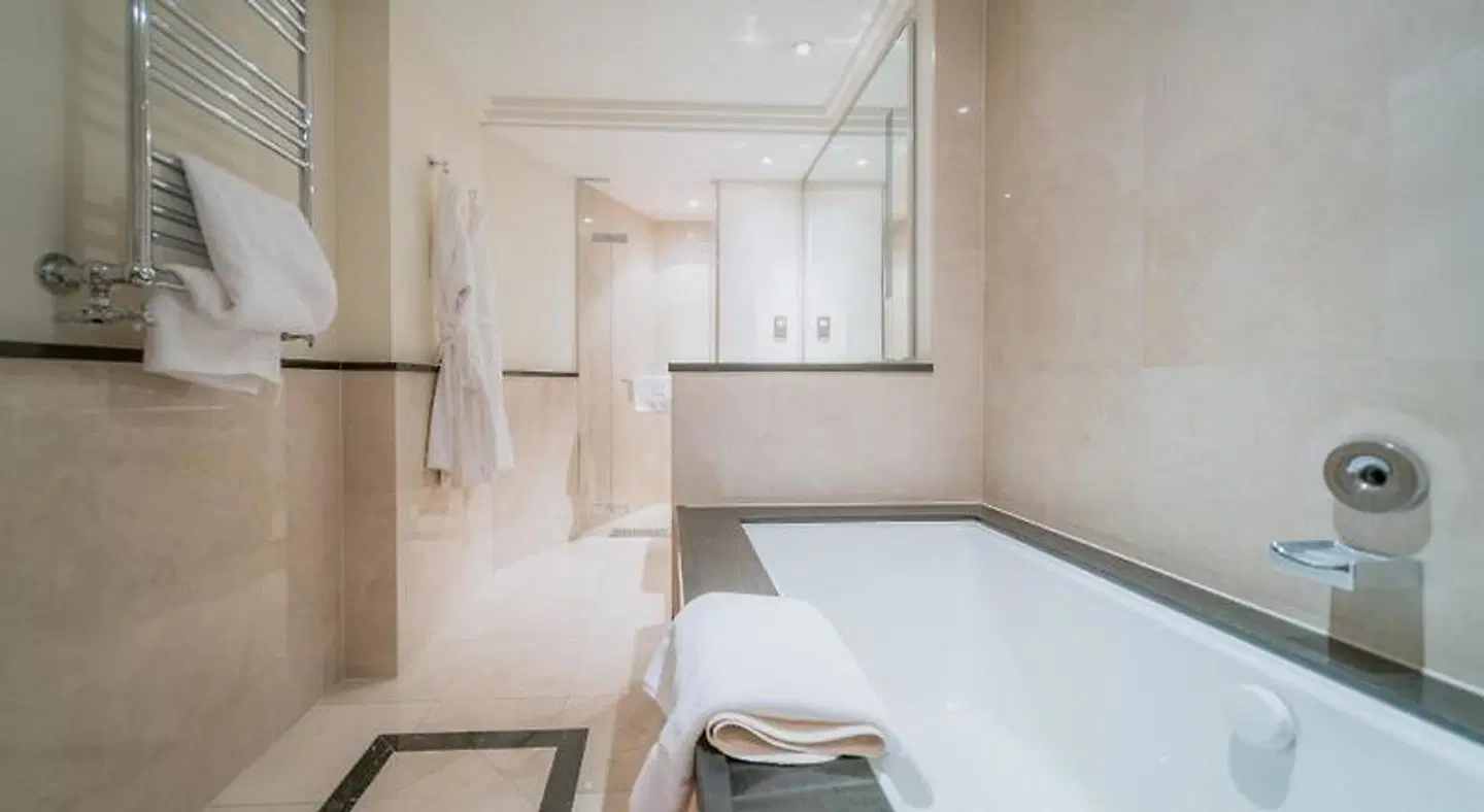 Hilton on Park Lane Badezimmer
