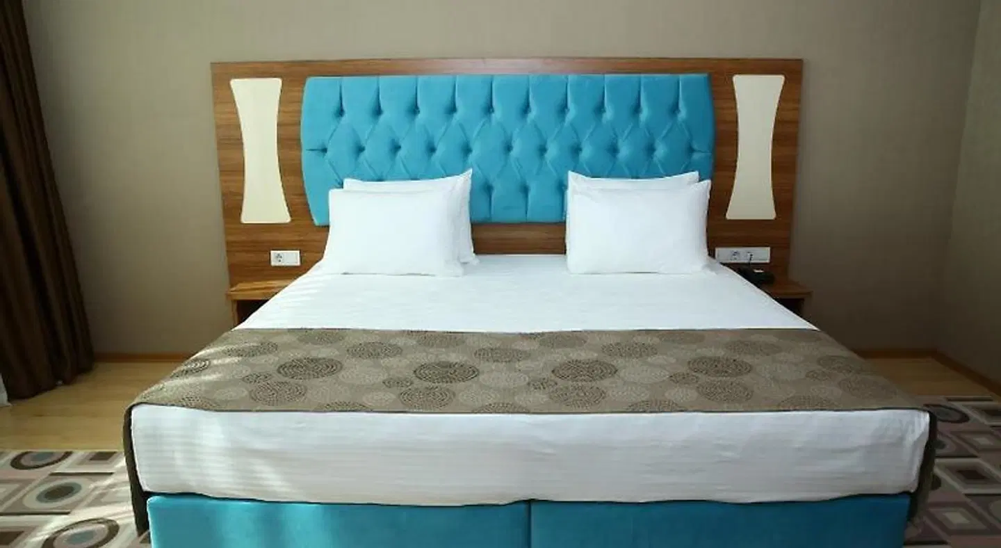 Golden Lounge Hotel ROOM_EXAMPLE