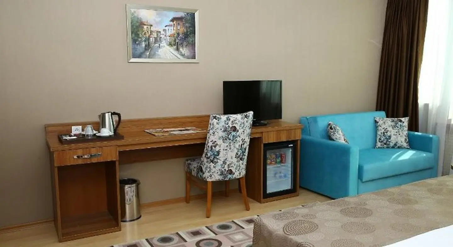 Golden Lounge Hotel ROOM_EXAMPLE