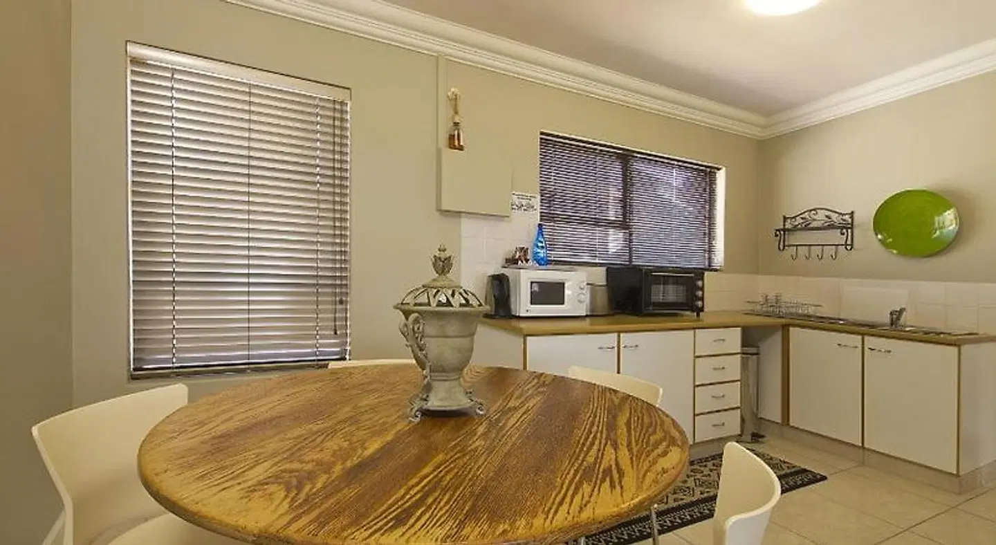 On the Beach Guesthouse & Apartments ROOM_EXAMPLE