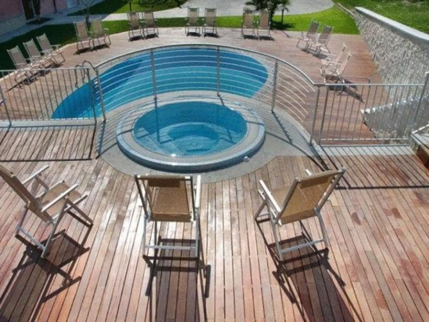 Residence La Vigna OUTDOOR_POOL