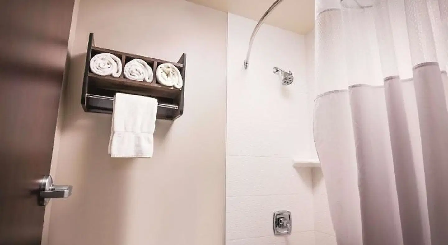 Best Western Plus Spokane North Badezimmer
