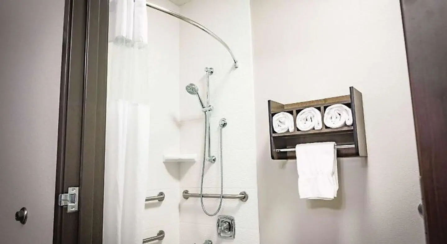 Best Western Plus Spokane North Badezimmer