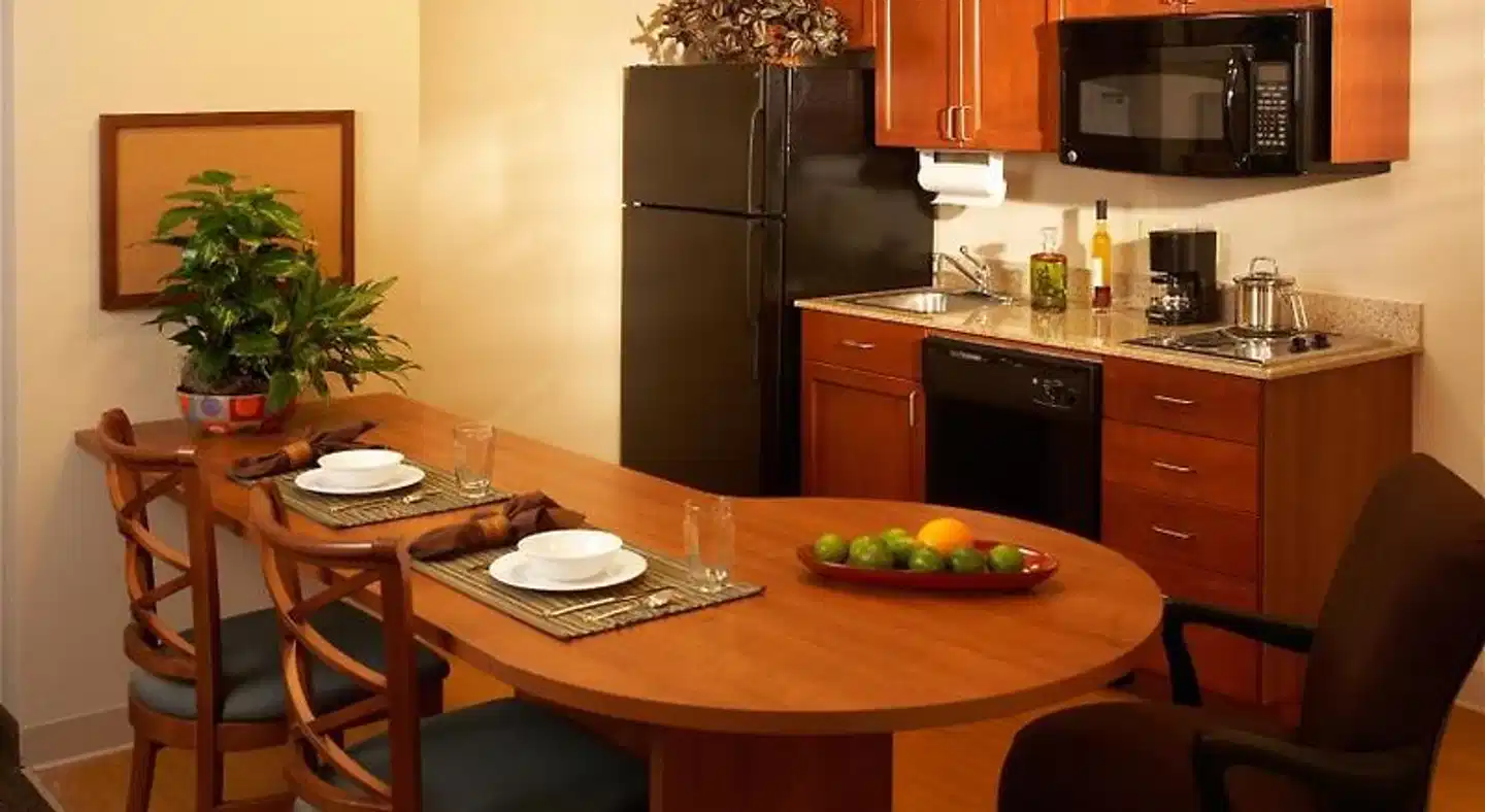 Candlewood Suites San Diego Restaurant