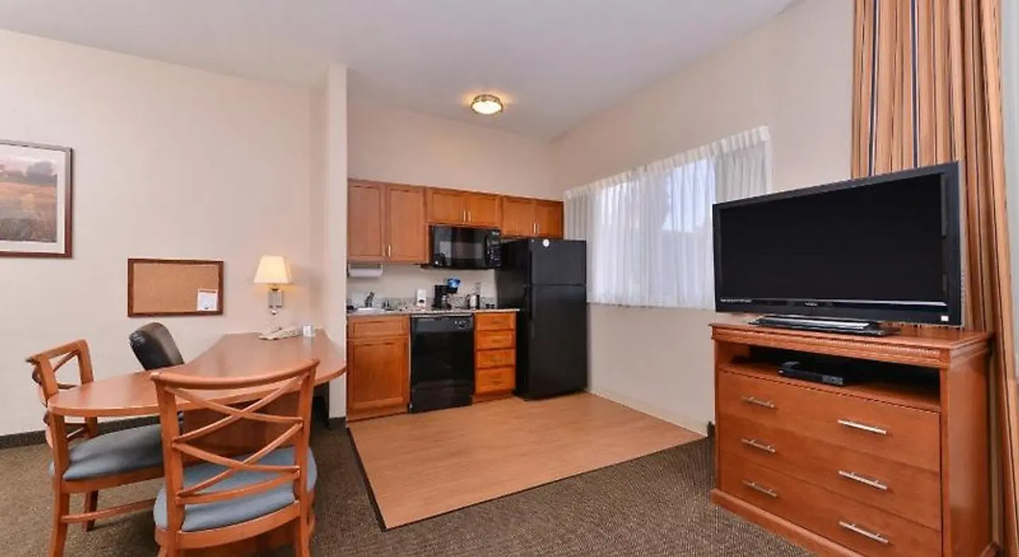 Candlewood Suites San Diego ROOM_EXAMPLE
