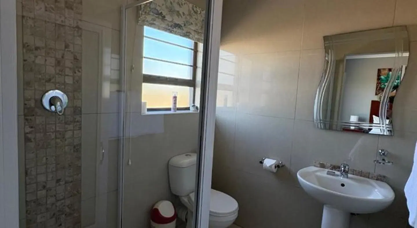 Le Blue Guesthouse Badezimmer