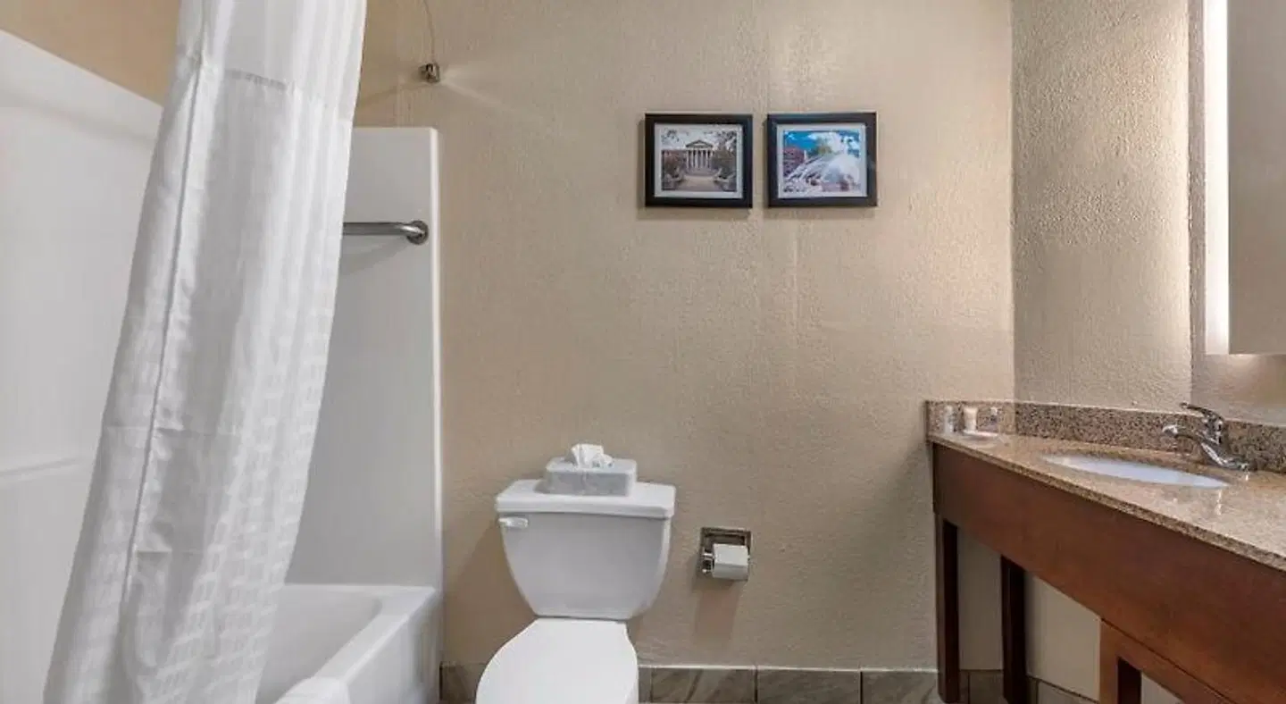 Comfort Inn Lafayette Badezimmer