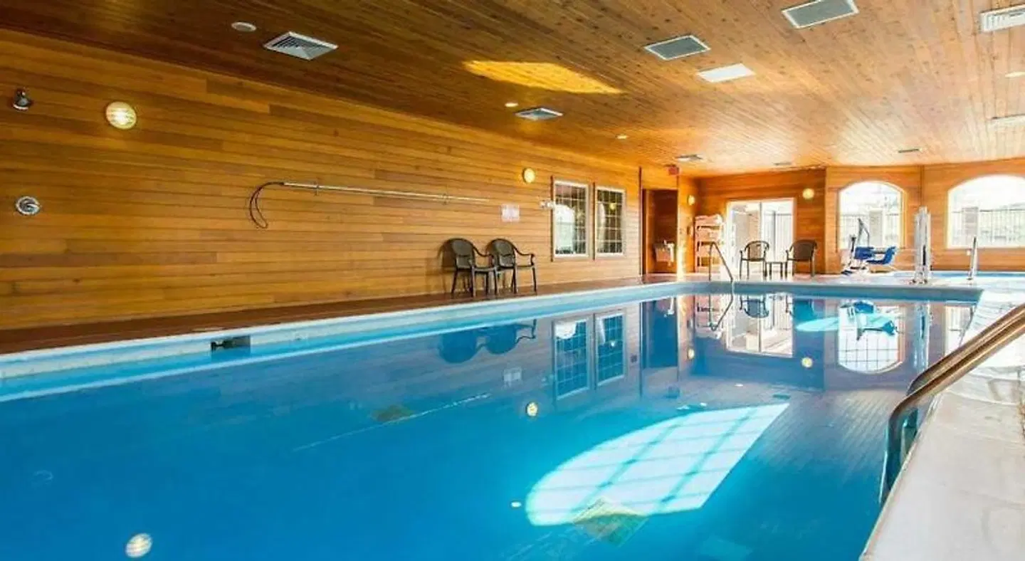 Comfort Inn & Suites Gillette near Campbell Medical Center Hallenbad