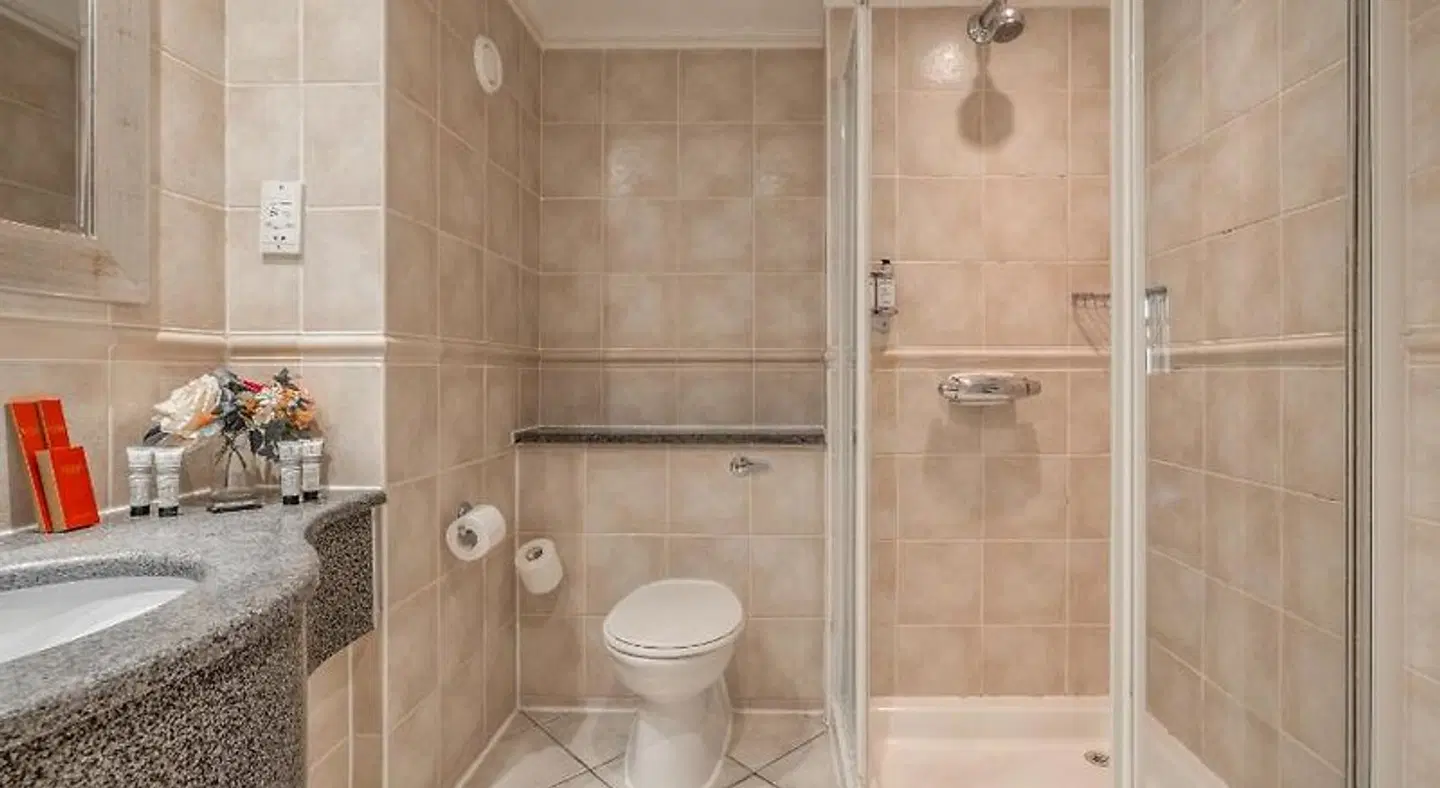 Muthu Newton Hotel Badezimmer