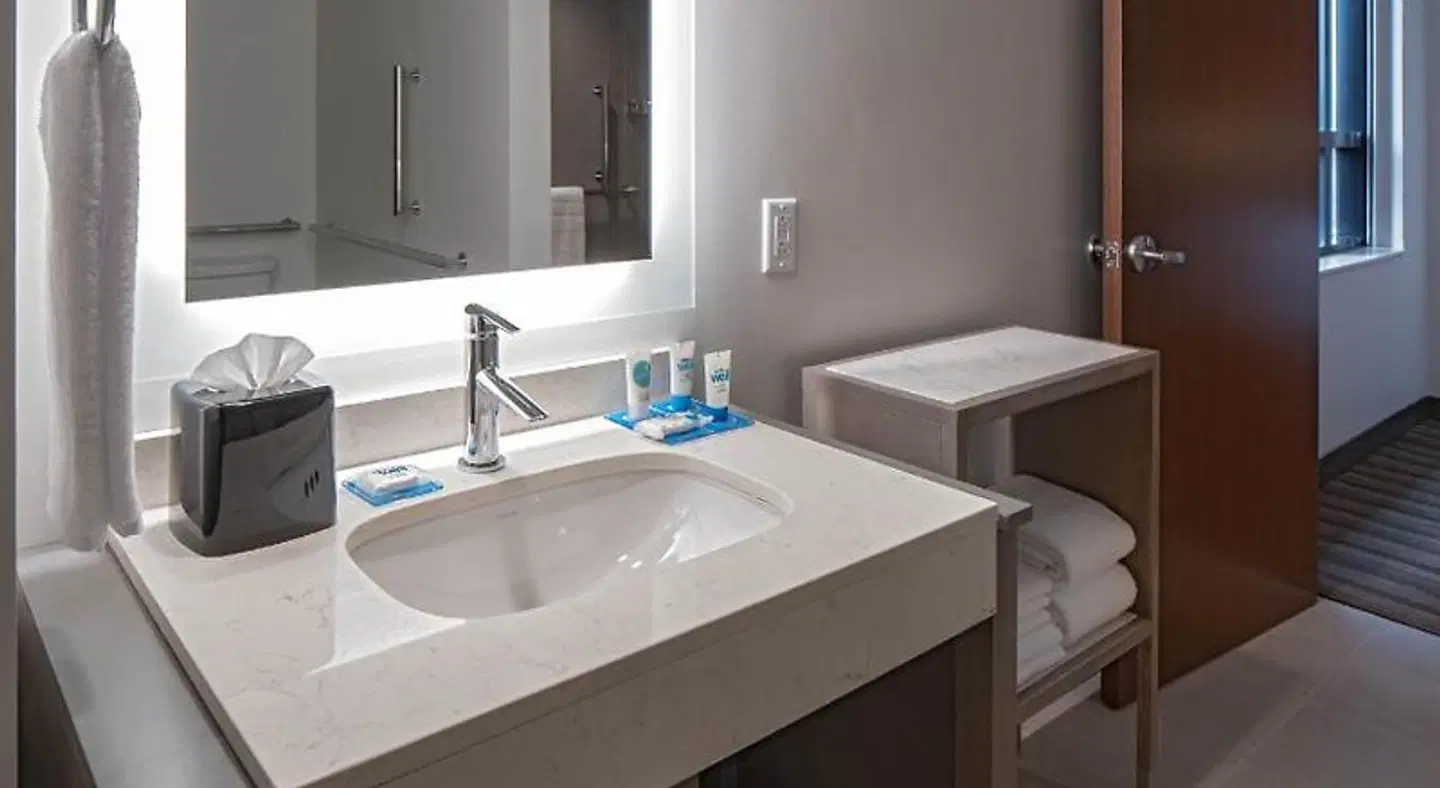 Hyatt Place Indianapolis / Downtown Badezimmer