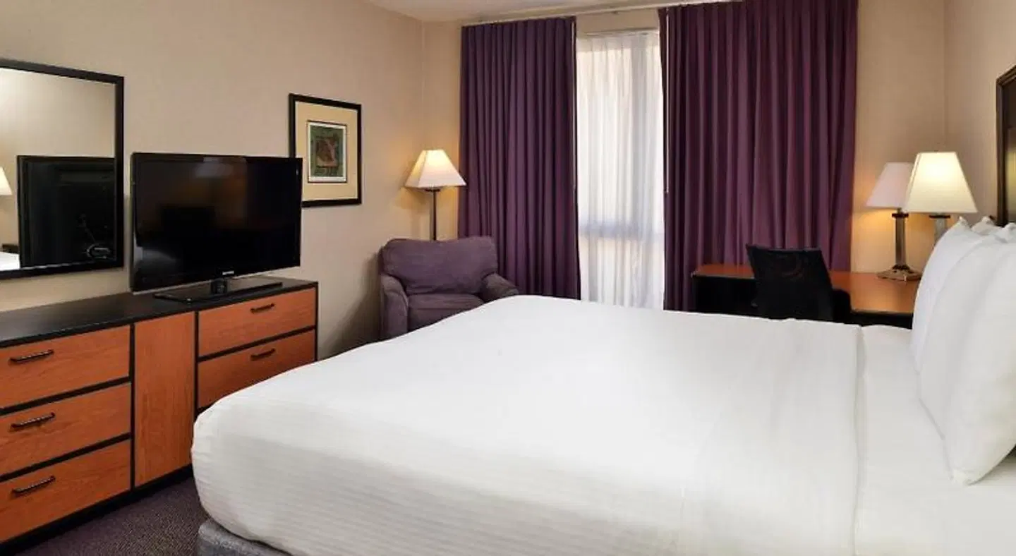 Hawthorne Inn & Conference Center ROOM_EXAMPLE