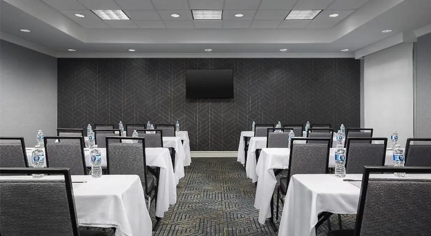 Homewood Suites by Hilton Birmingham-South/Inverness Restaurant