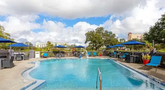 Hampton Inn Orlando-International Airport Pool