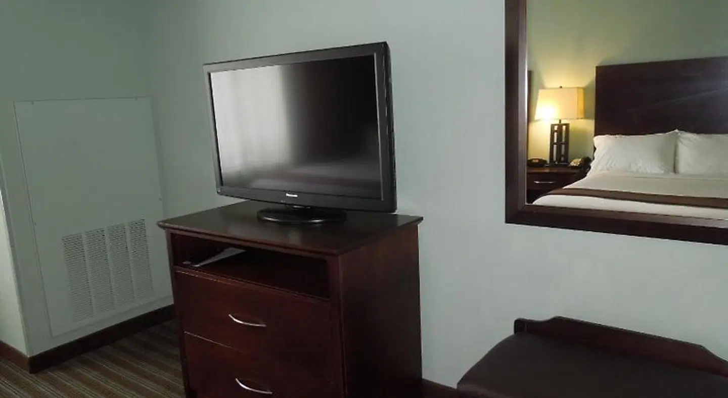 Holiday Inn & Suites Williamsburg-Historic Gateway by IHG ROOM_EXAMPLE