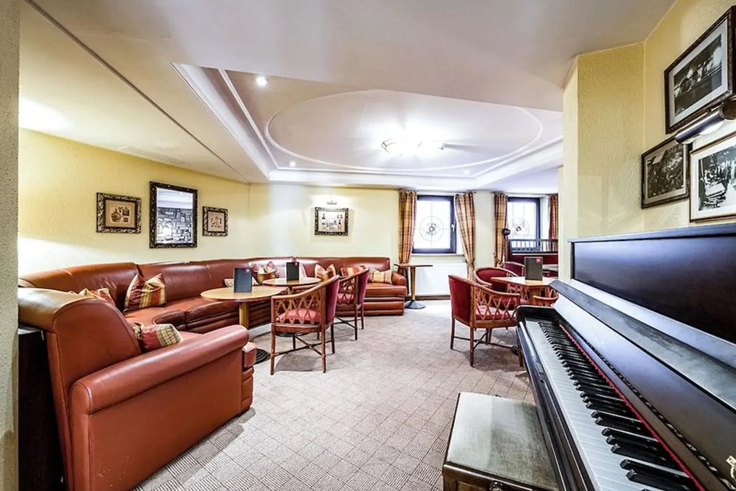 Hotel Alpina Sölden - Adults Only Bar