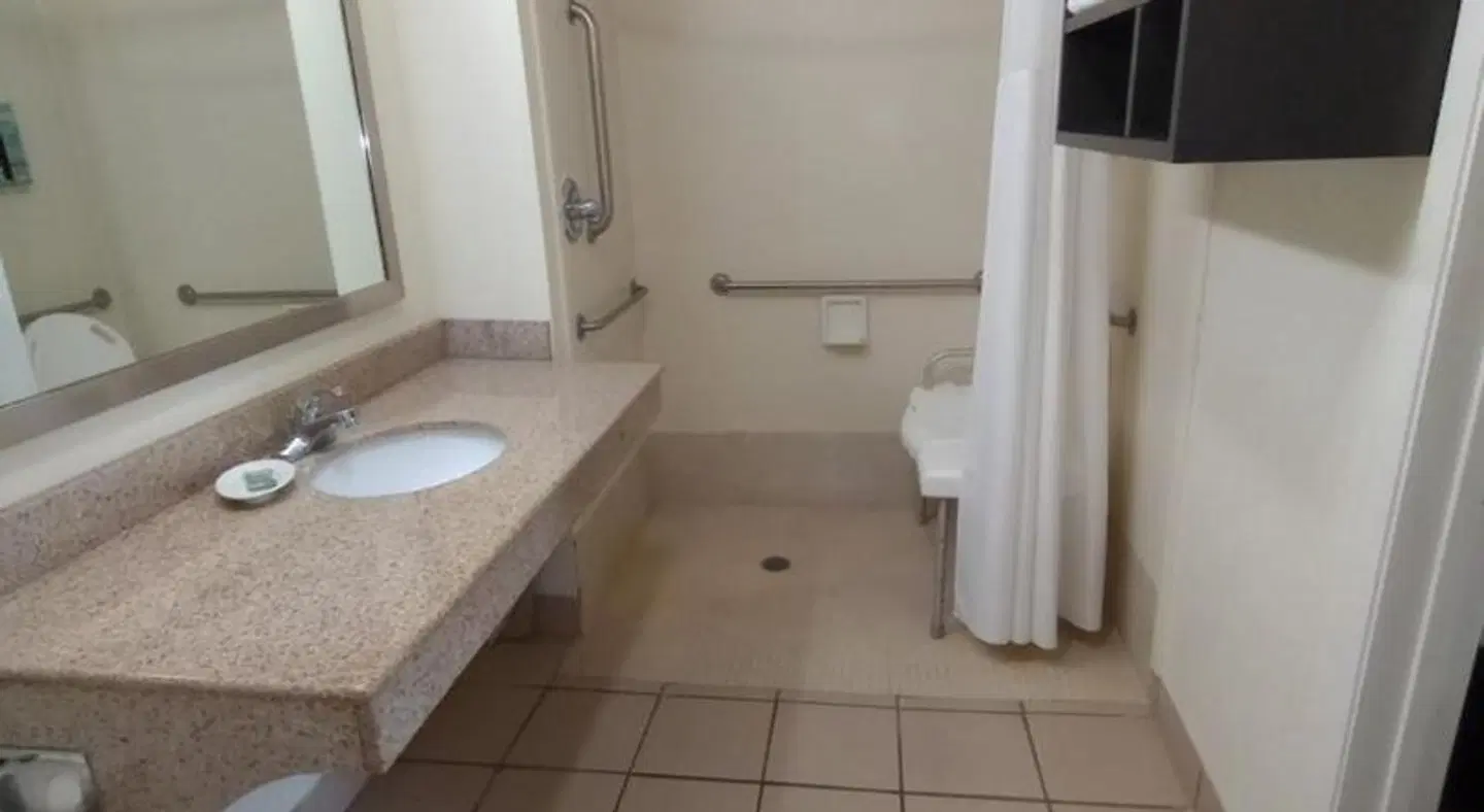 Best Western Garden Inn Badezimmer