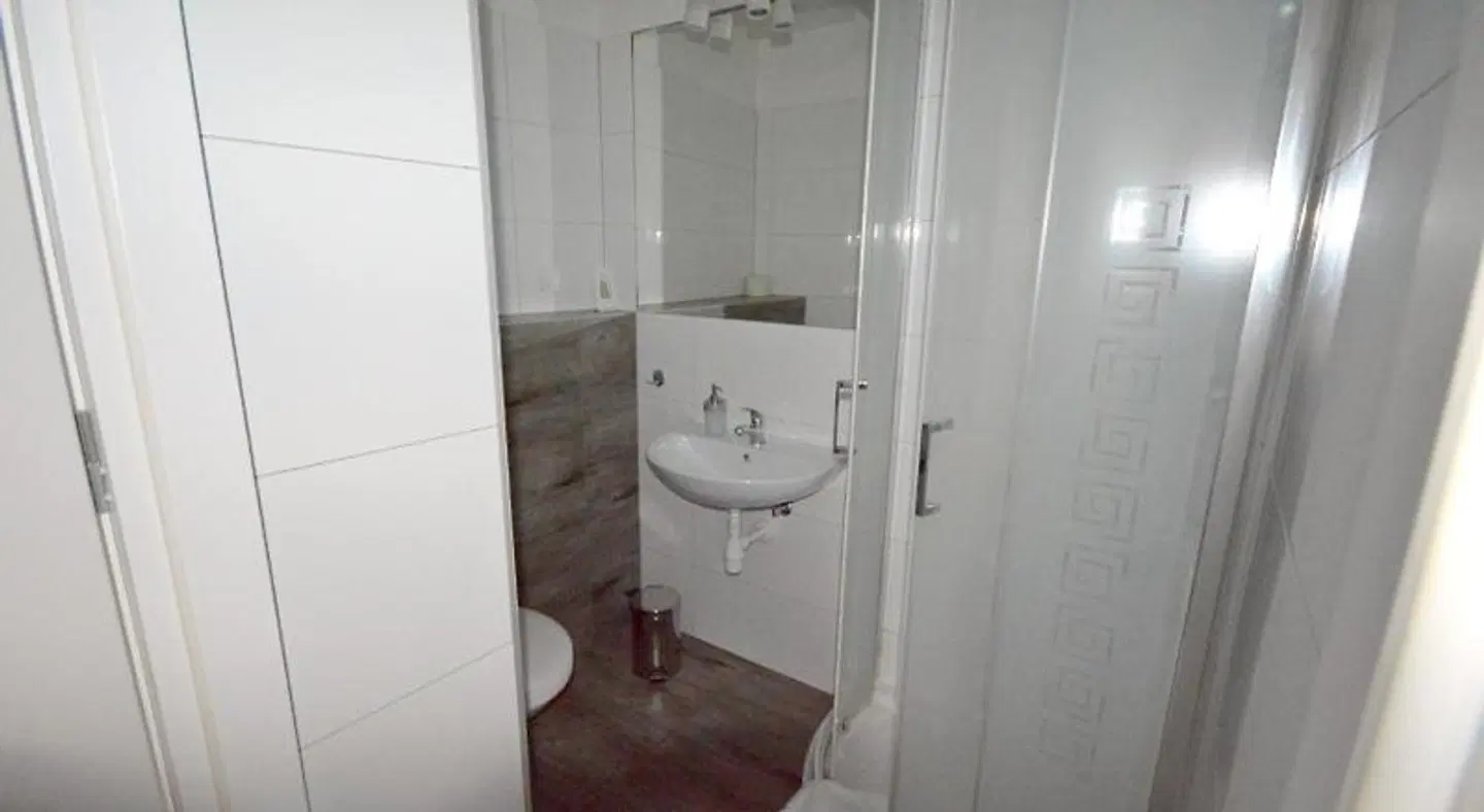 Cracow Central Aparthotel Badezimmer