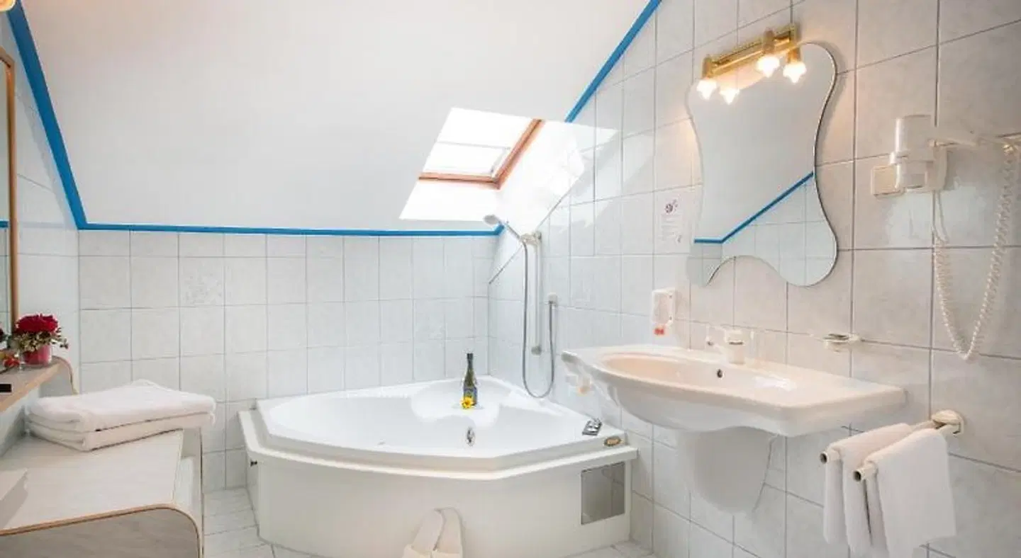 Hotel Bayrischer Hof Badezimmer