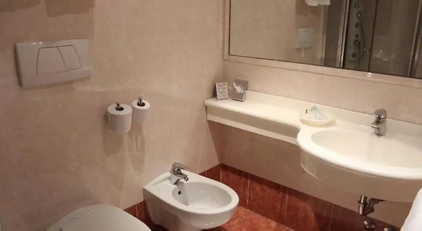 Admiral Hotel Villa Erme Badezimmer