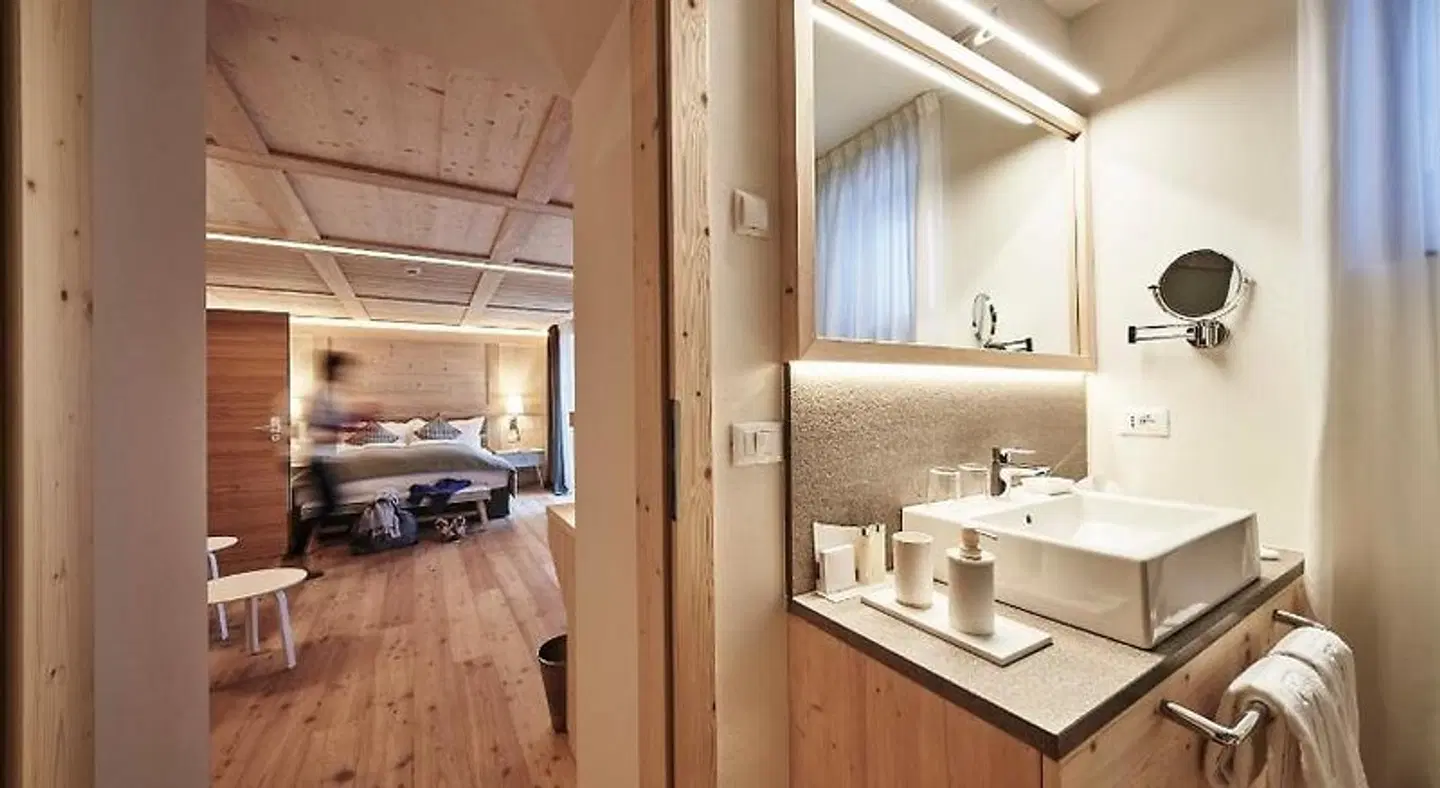 Goldene Rose Hotel Karthaus Badezimmer