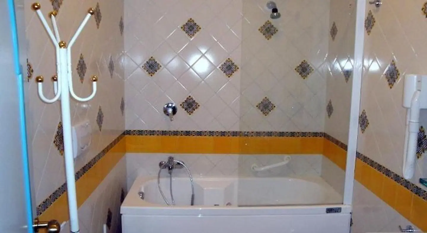 Albergo Pensione Riviera Badezimmer