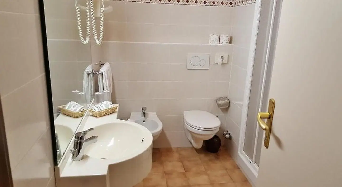 Italie et Suisse Badezimmer