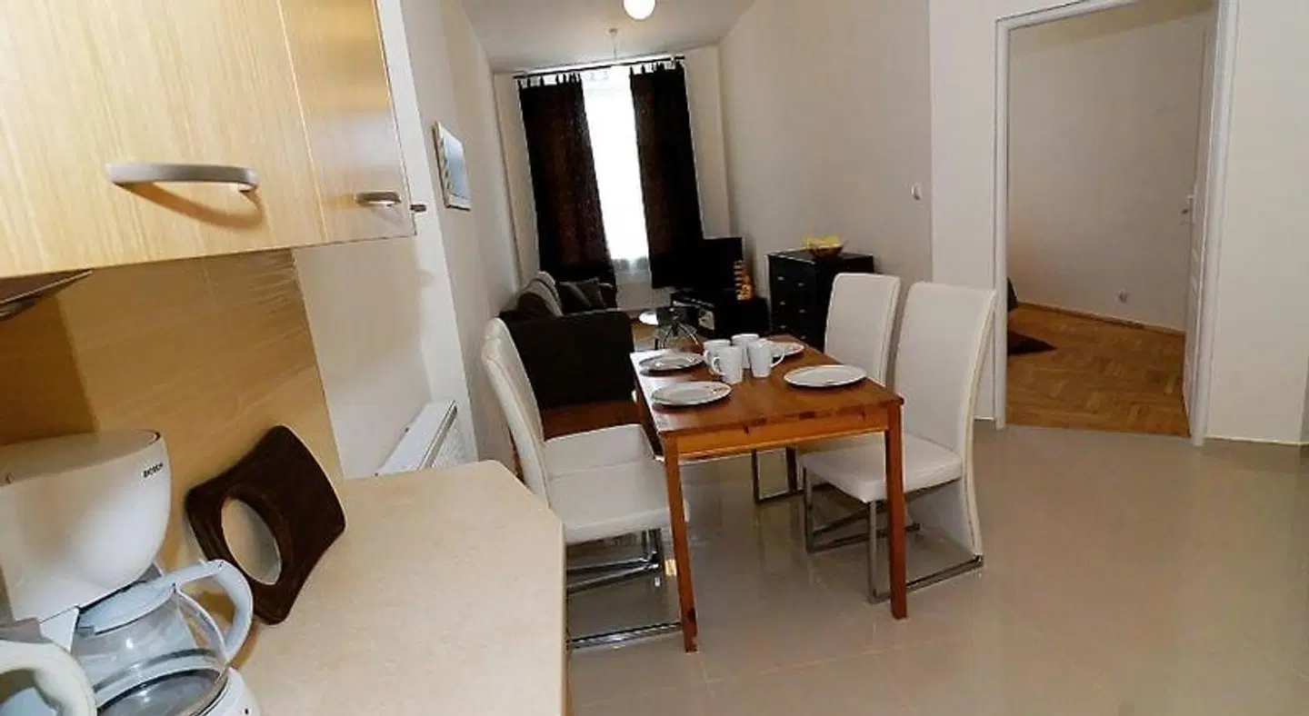 P&J Apartments Floria'ska Restaurant