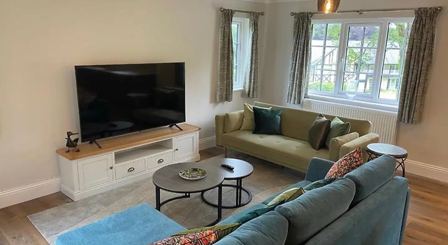 The Lake Country House ROOM_EXAMPLE