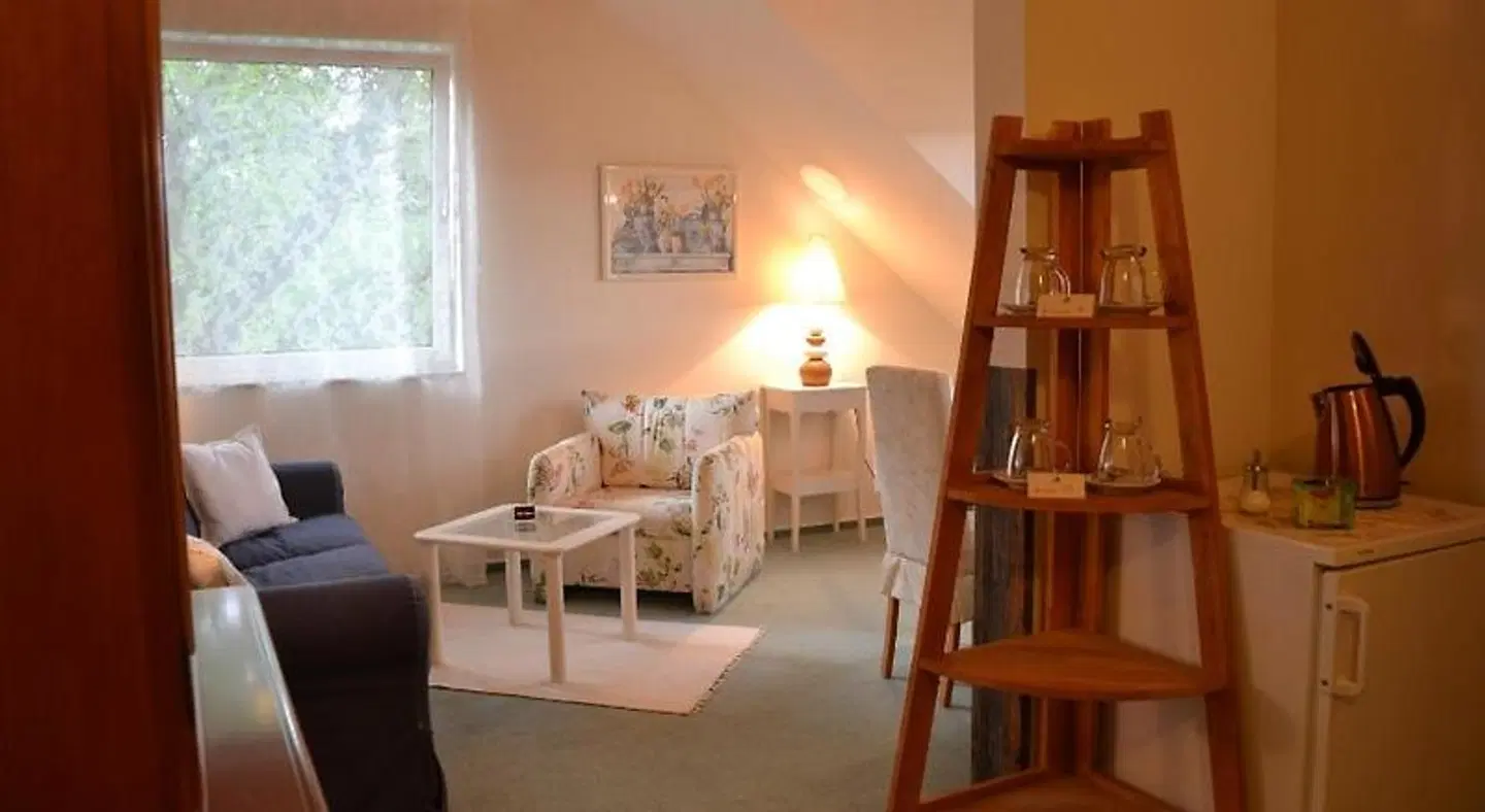 Christian ROOM_EXAMPLE