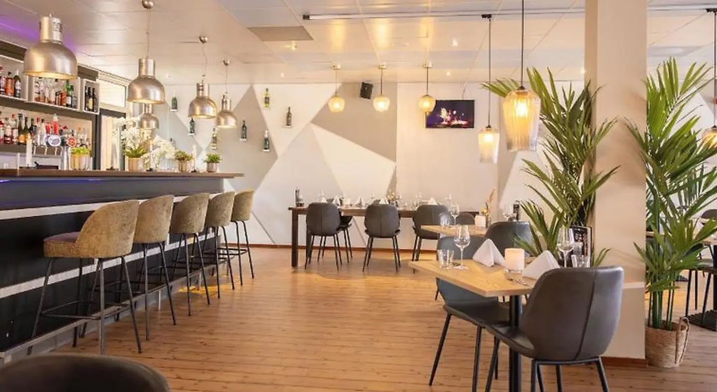 Fletcher De Cooghen Restaurant