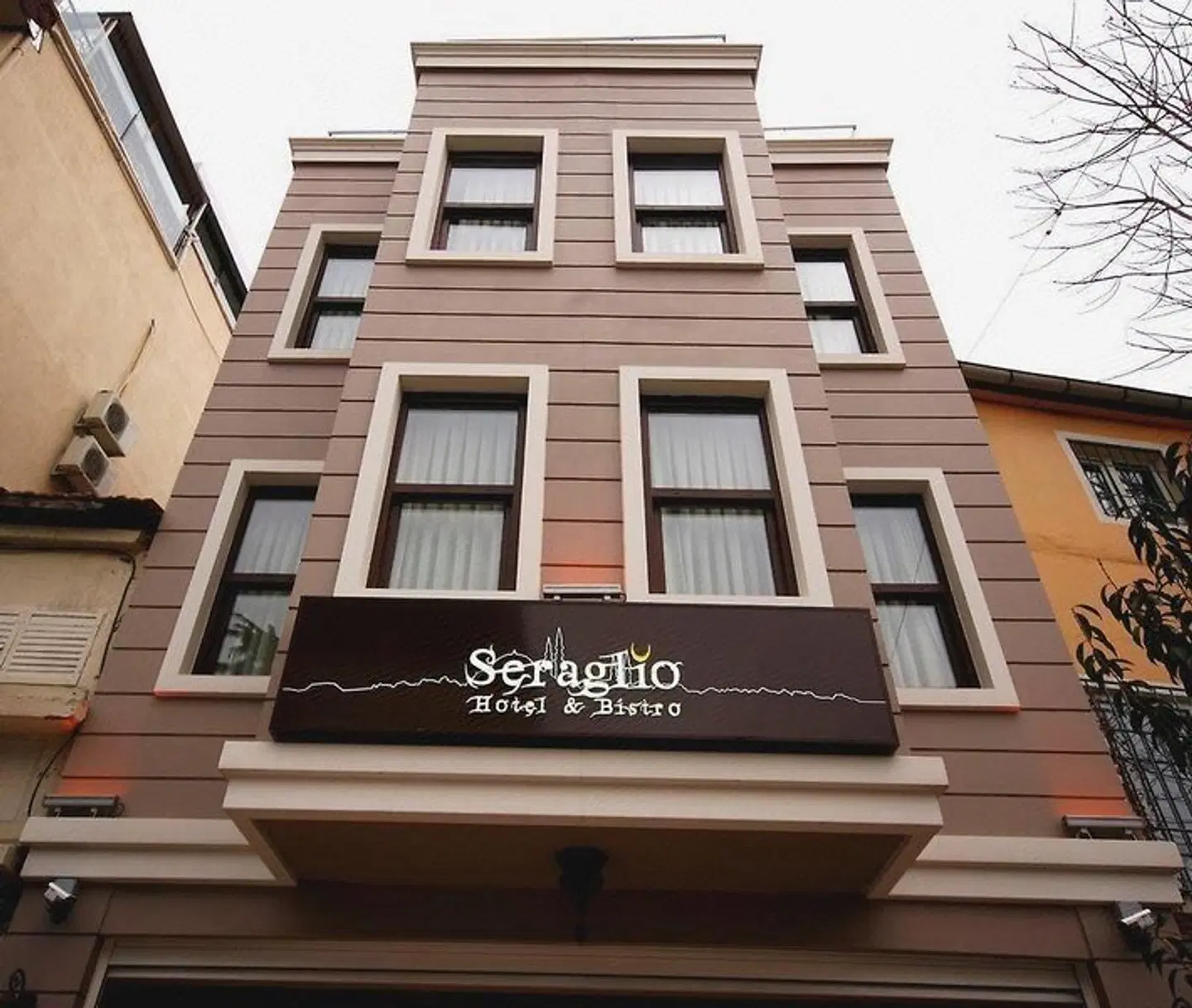 Seraglio EXTERIOR