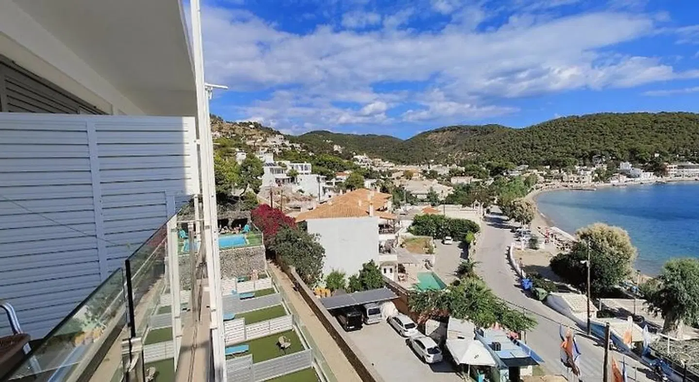 New Aegli Hotel EXTERIOR