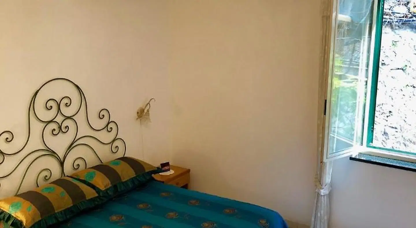 Alfonso A Mare ROOM_EXAMPLE